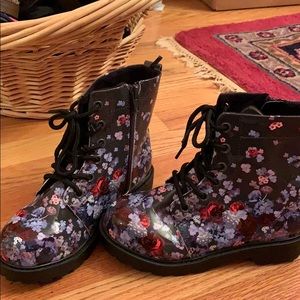 Flower boots